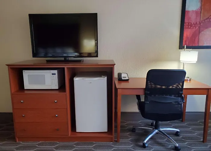 Best Western Plus Milwaukee Airport Hotel & Conference Center