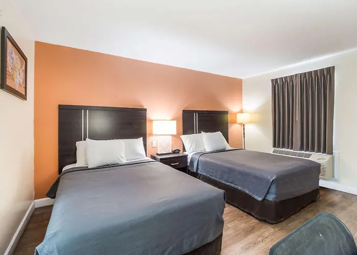 Econo Lodge Santee