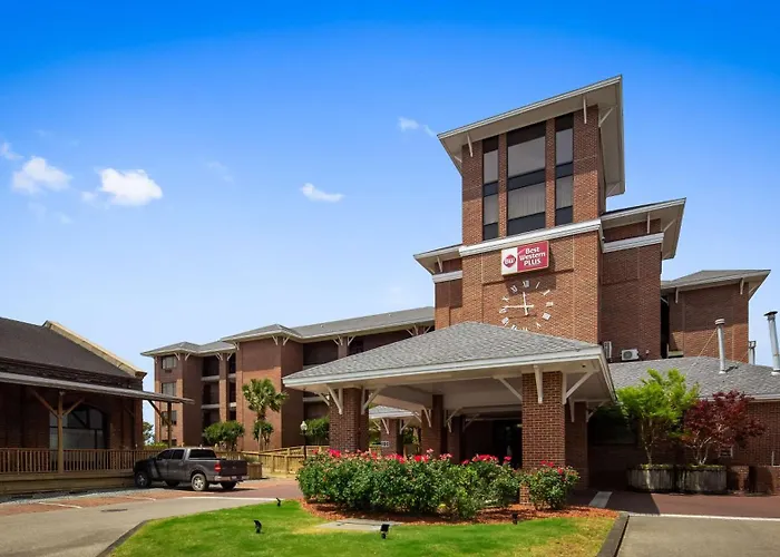 Best Western Plus Coastline Inn