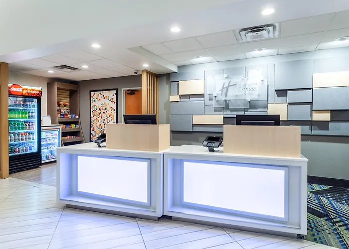 Holiday Inn Express & Suites
