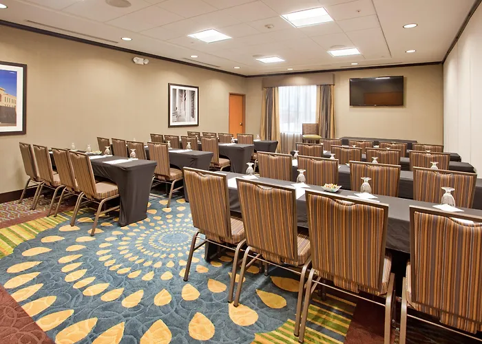 Holiday Inn Express St Joseph