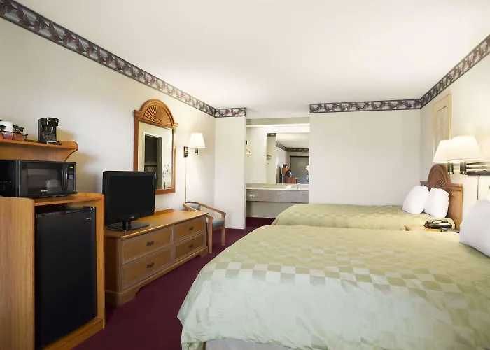 Ramada By Wyndham Batesville
