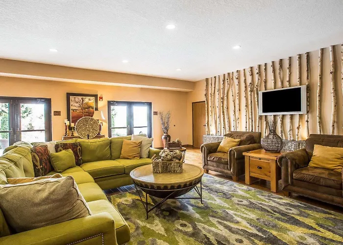 Comfort Inn & Suites Blue Ridge