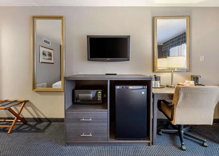 Clarion Hotel And Conference Center Harrisburg West
