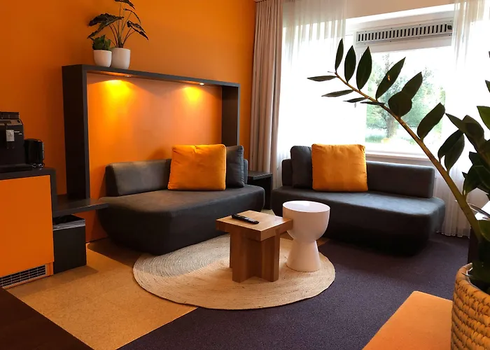 Best Western Plus Midamerica Hotel