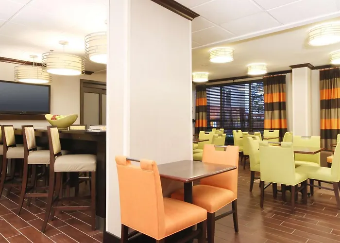 Hampton Inn Overland Park
