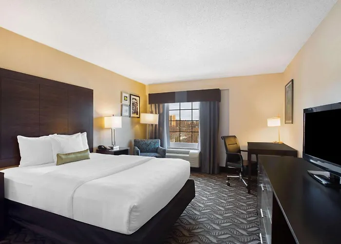La Quinta By Wyndham Springfield