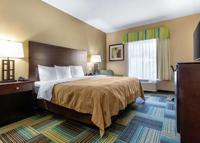 Quality Inn & Suites Arnold - St Louis