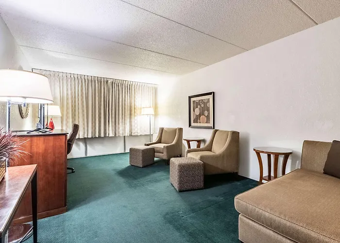 Quality Inn & Suites Albert Lea