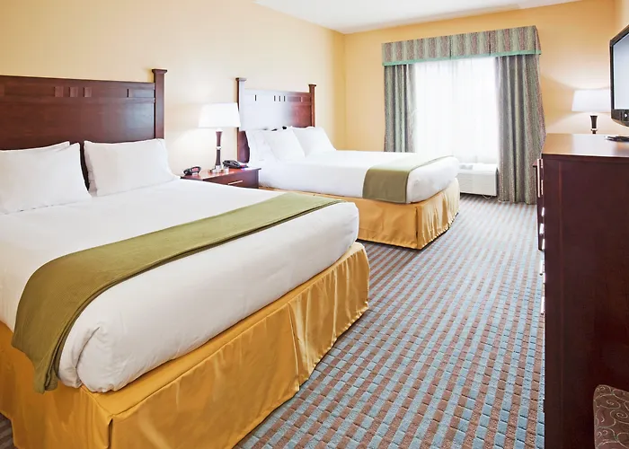 Comfort Inn & Suites Mountain Iron And Virginia