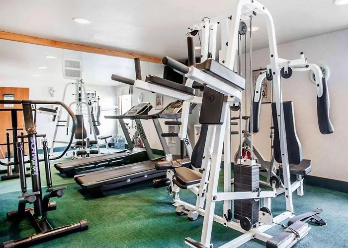 Quality Inn & Suites Bremerton Near Naval Shipyard