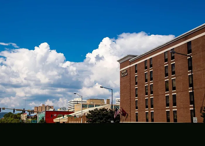 Hampton Inn & Suites Knoxville-Downtown