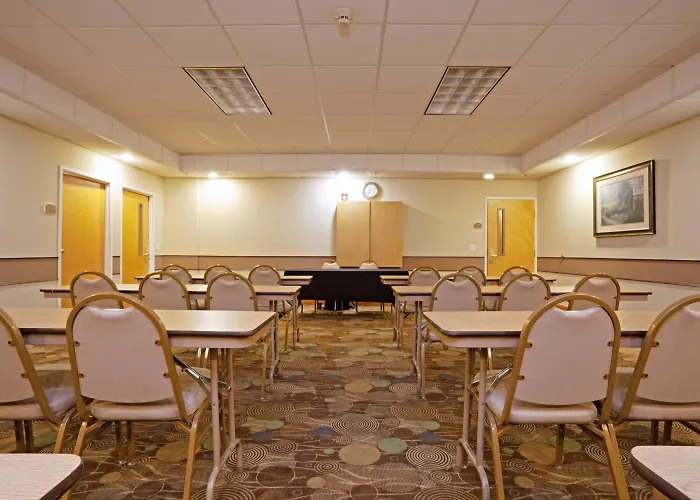 Holiday Inn Express Hotel & Suites Albemarle