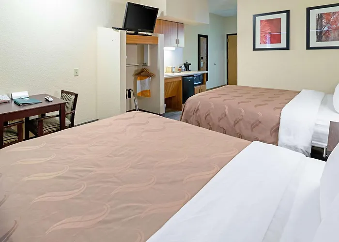 Quality Inn & Suites Robbinsville
