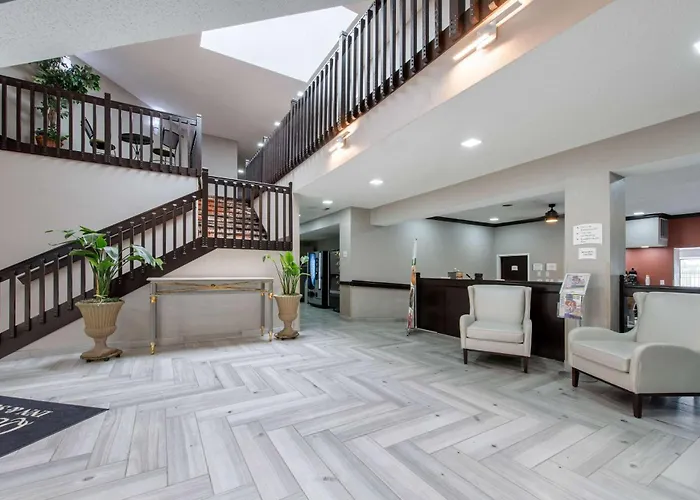 Quality Inn & Suites Brownsburg - Indianapolis West