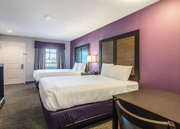 Econo Lodge Inn & Suites North Little Rock Near Riverfront