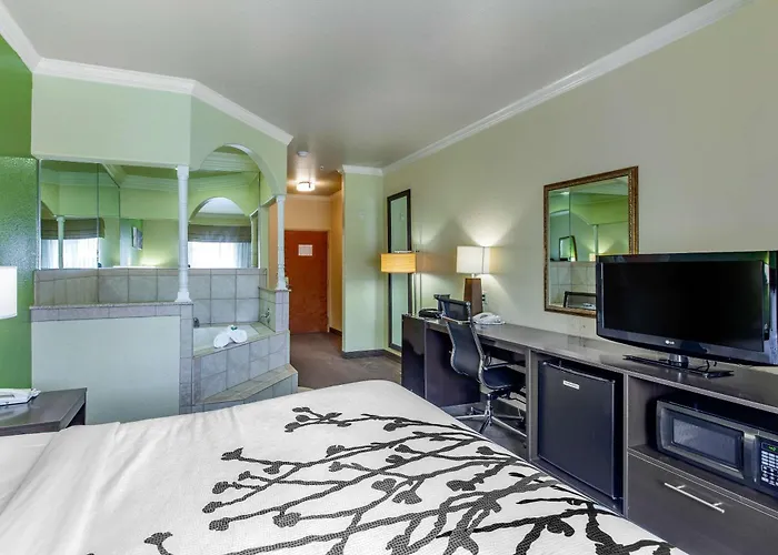 Sleep Inn & Suites Hewitt - South Waco