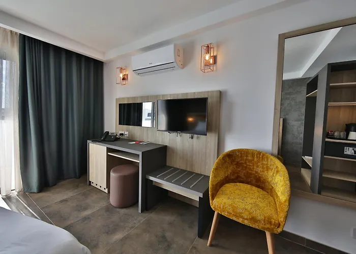 Ivy Hotel - Adults Only
