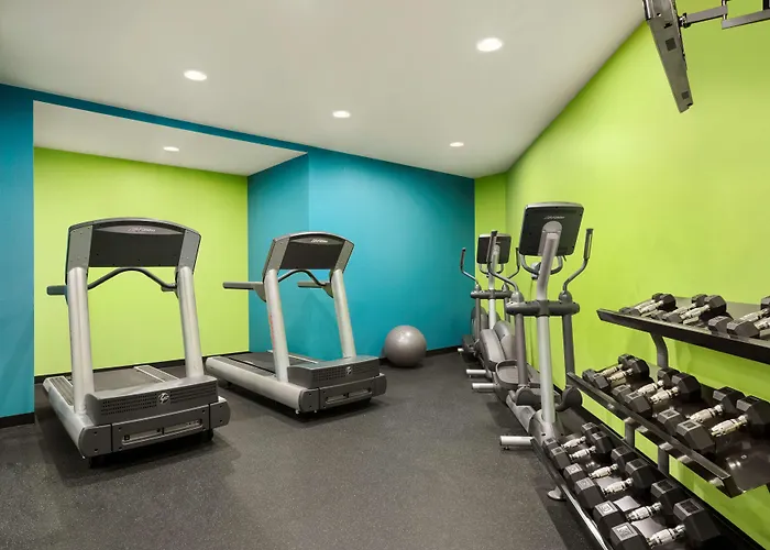 Country Inn & Suites By Radisson, Little Falls, Mn