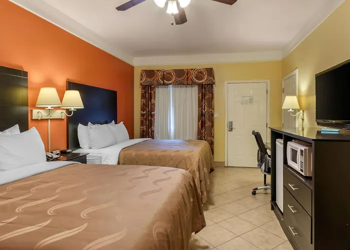Quality Inn & Suites At The Outlets Mercedes-Weslaco