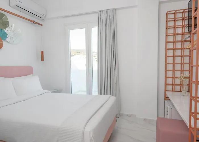 Nama Hotel Tinos
