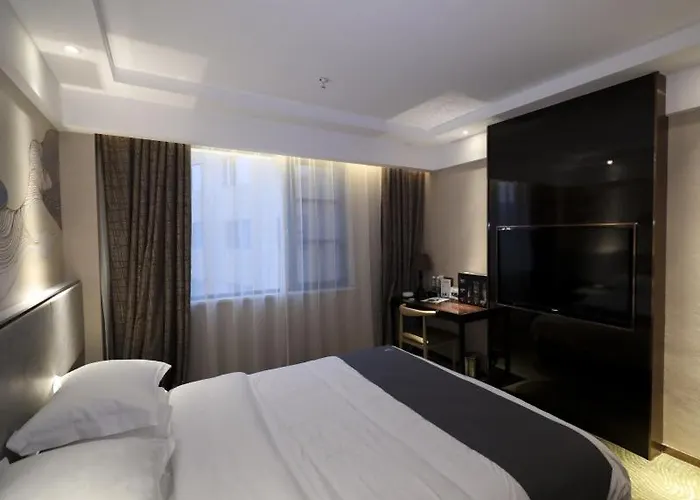 Greentree Eastern Jingde Town Railway Station Hotel