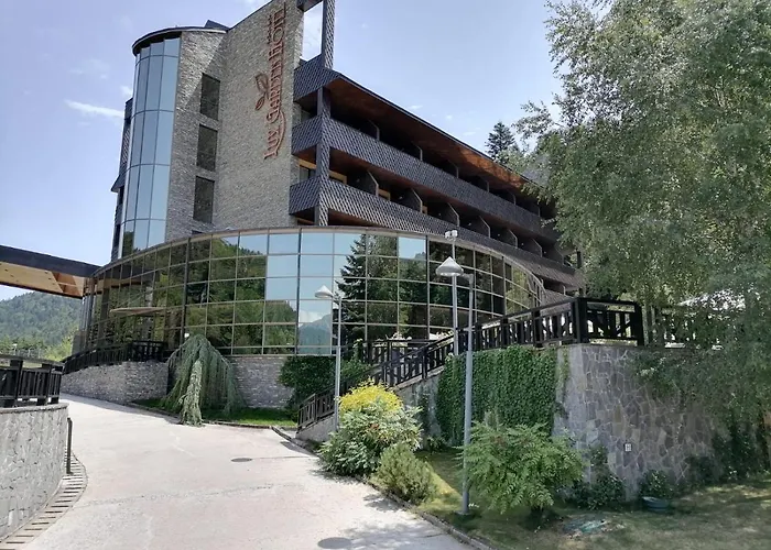 Lux Garden Hotel