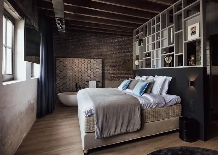 Cousins Boutique Hotel