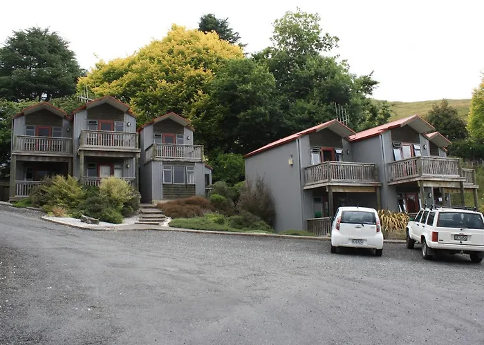 Waitomo Village Chalets Home Of Kiwipaka