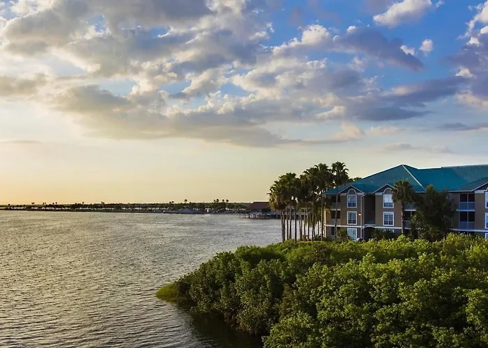 2 Bed Condo With Balcony Facing Pool And Sunsets!