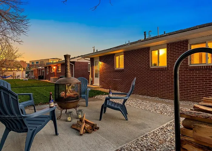 Urban Oasis Near Old Town & Pvh - Dog Friendly!