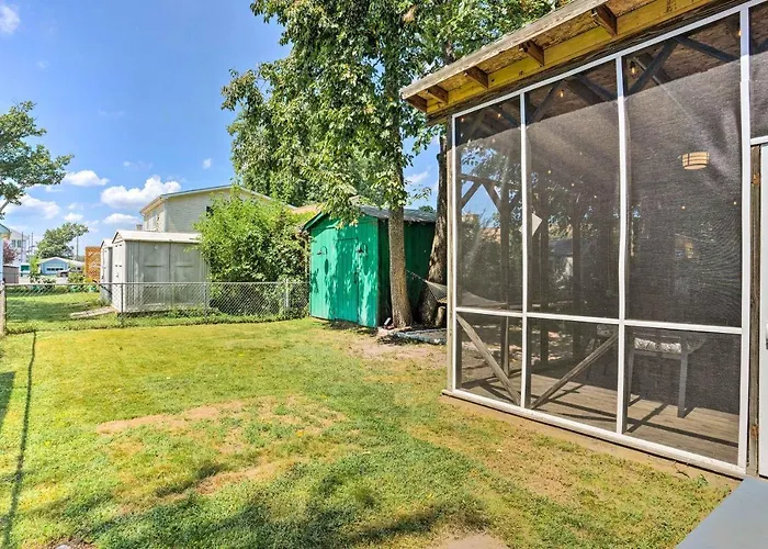 Chic Cottage W/ Private Yard: Steps To Beach!