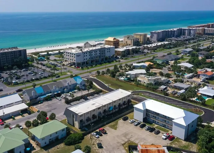 Islandwood Condos Unit 104