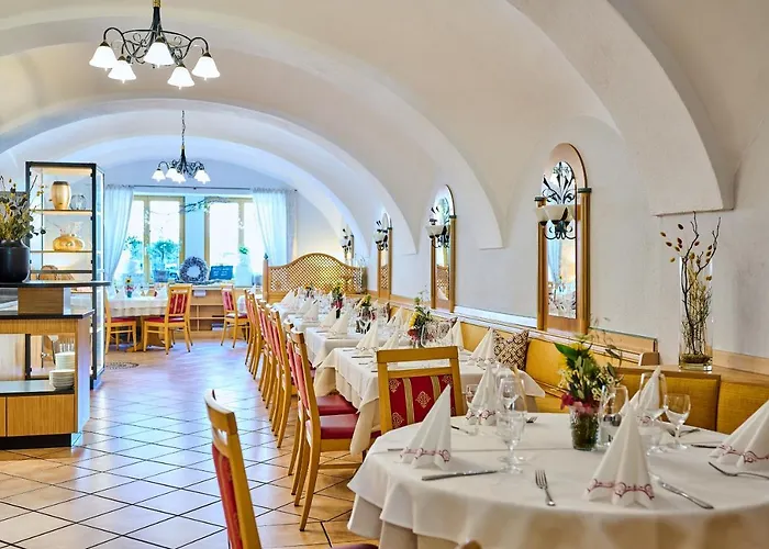 Hotel Restaurant Zum Goldenen Anker Mit Hallenbad & Wellnessbereich