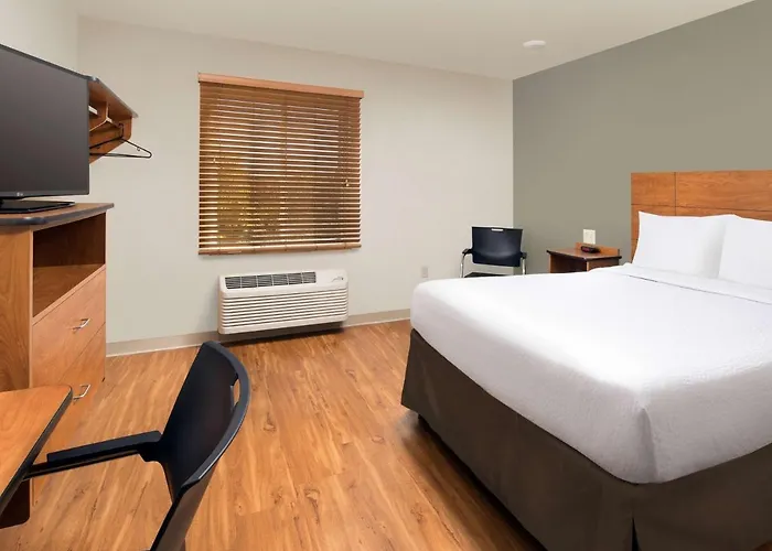 Extended Stay America Select Suites - Kansas City - Stadium