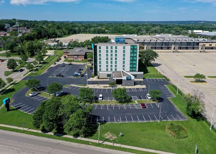 Clarion Suites At The Alliant Energy Center