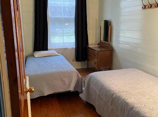 Lake Leake Inn
