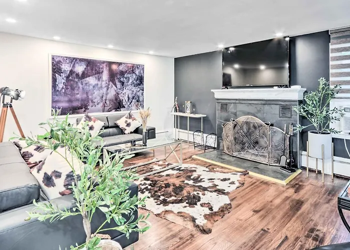 Upscale Waterbury Retreat W/ Indoor Hot Tub!