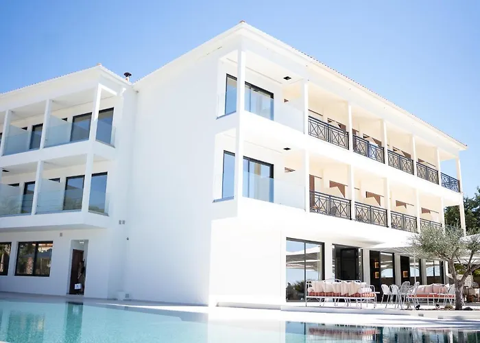 Pheia, Vriniotis Resorts
