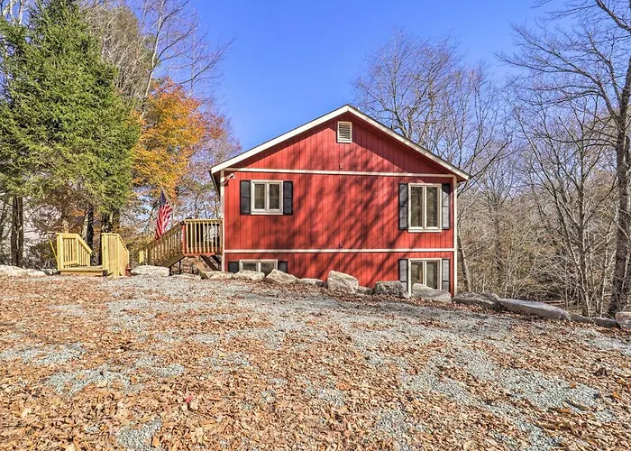 Mtn-View Cabin W/ Deck, 2 Mi To Beech Mtn Slopes!