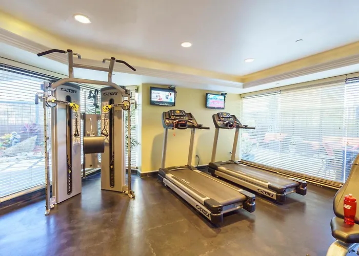 Studio Unit At The Royal Garden, In Waikiki ワイキキ・ロイヤルガーデン