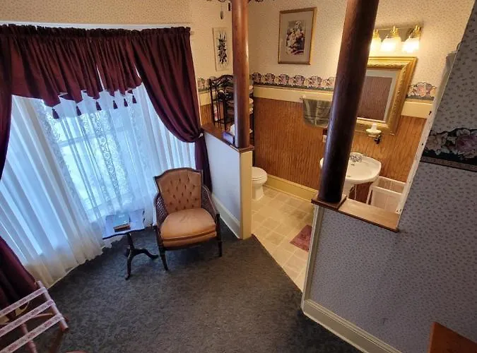 Prairie House Manor Bed And Breakfast
