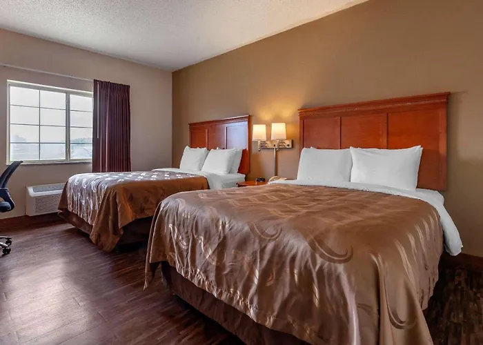 Quality Inn Redgranite