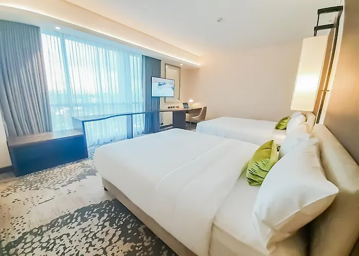 The Excelsior Hotel Las Pinas