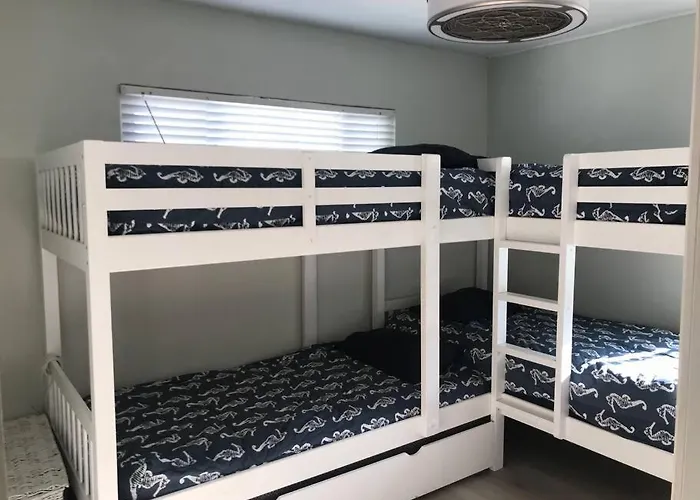 Blue Whale Inn Pet And Kid Friendly Unit C
