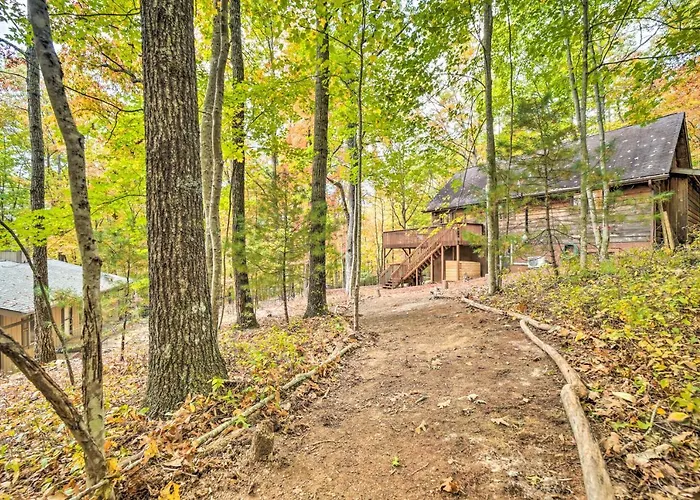 Chic Brevard Cabin - Nature, Trails, & Water!