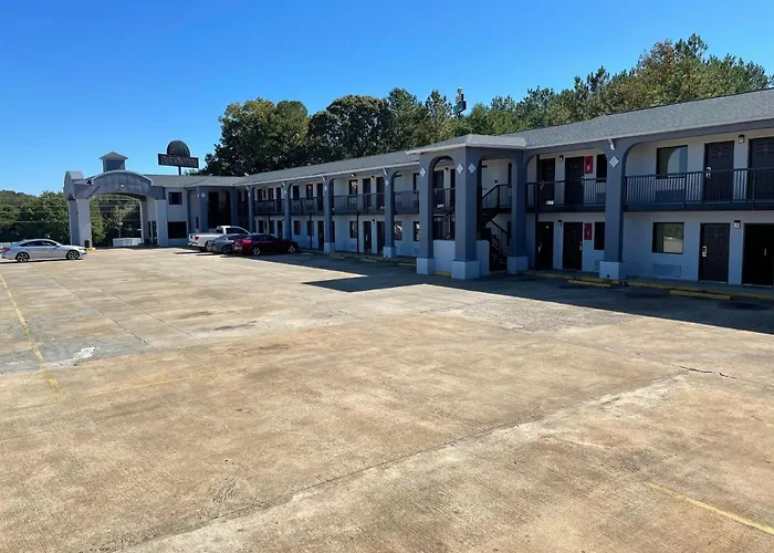 Garden Inn & Suites