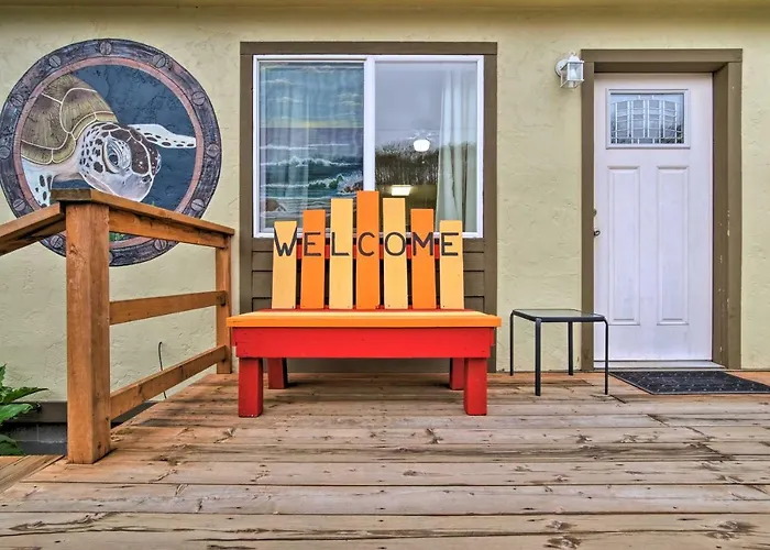 Winchester Bay Apt Near Dunes & State Parks!