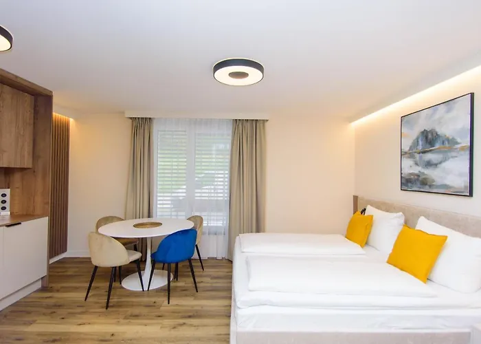 Hotel Twentyfour Living