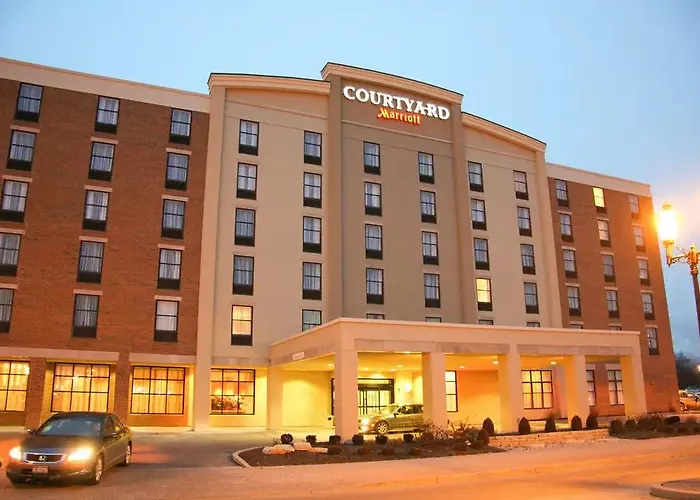 Hamiltonian Hotel